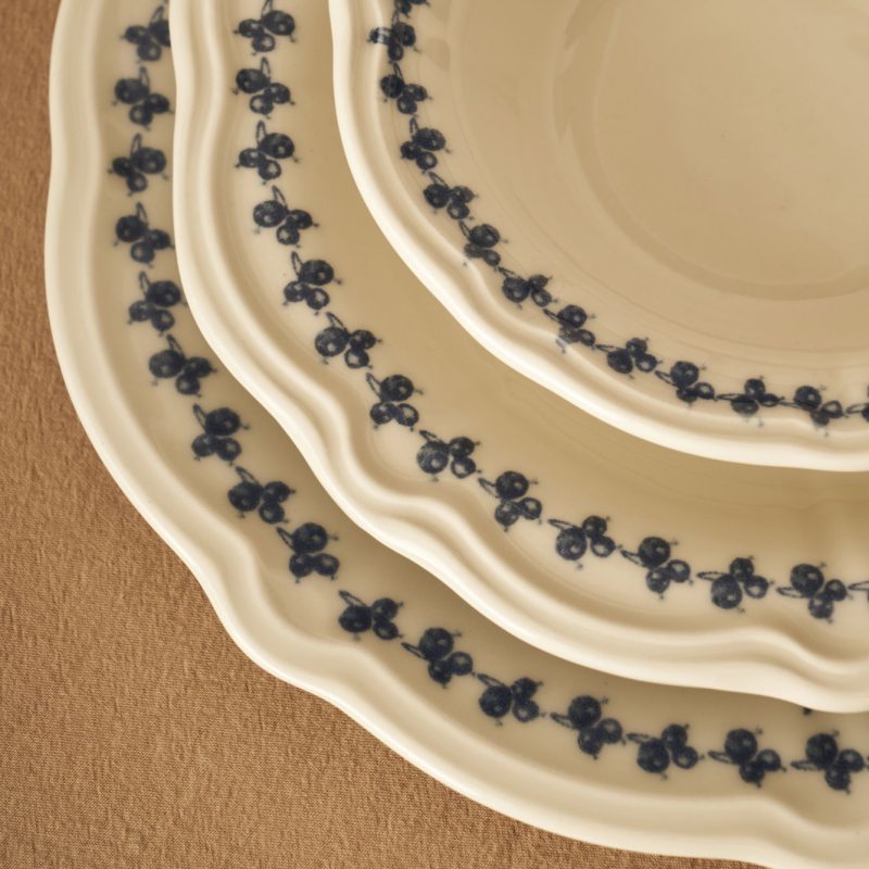Vanessa 24-piece Dinnerware Set - Image 5
