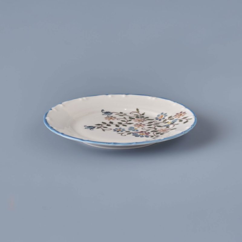 Vintage 24 Piece Dinnerware Set Blue - Image 9