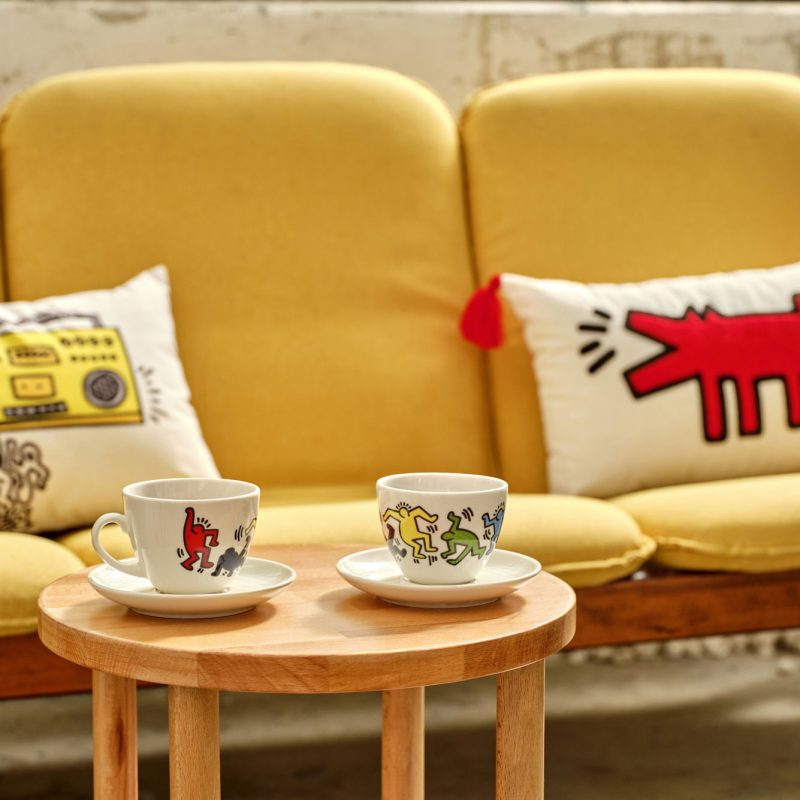 Keith Haring Colored Tea Cup&Saucer set/2pcs (220 cc) - Image 2