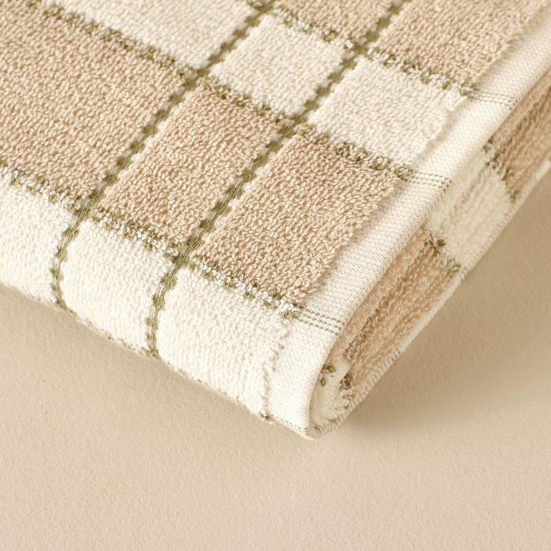 Belicia Bath Towel - Image 2