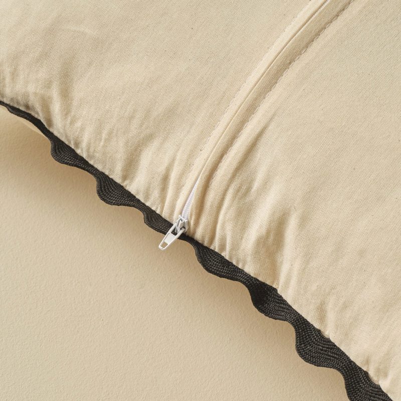 Madrid Cushion White (43x43 cm) - Image 2