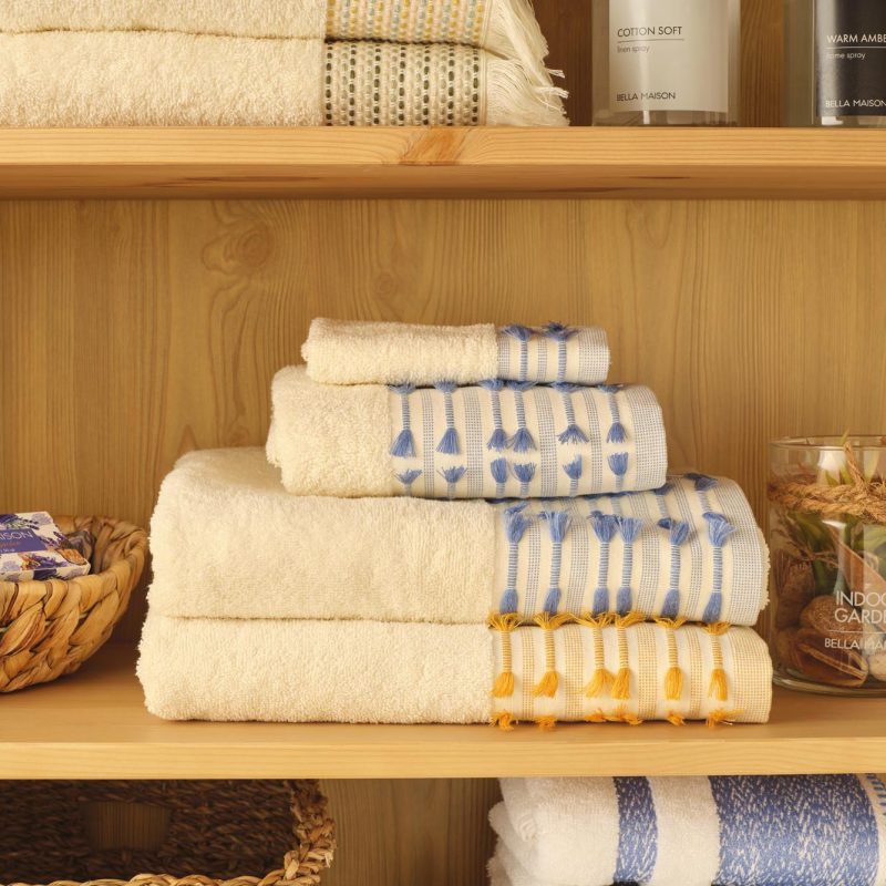 Tassel Bath Towel - Image 4