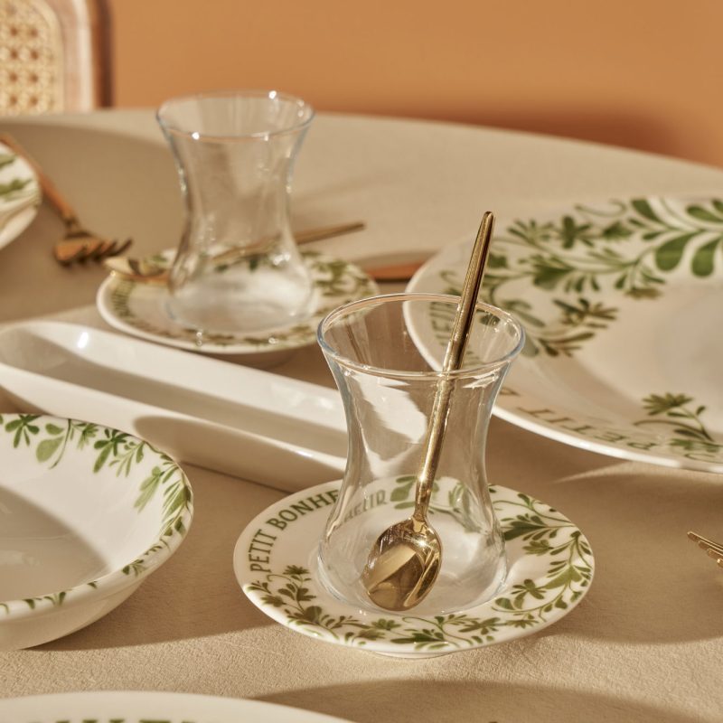 Petit Bonheur 44 Piece Table Set - Image 6