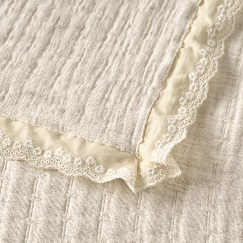 Vintage Bedspread Set Cream (240x260) - Image 4