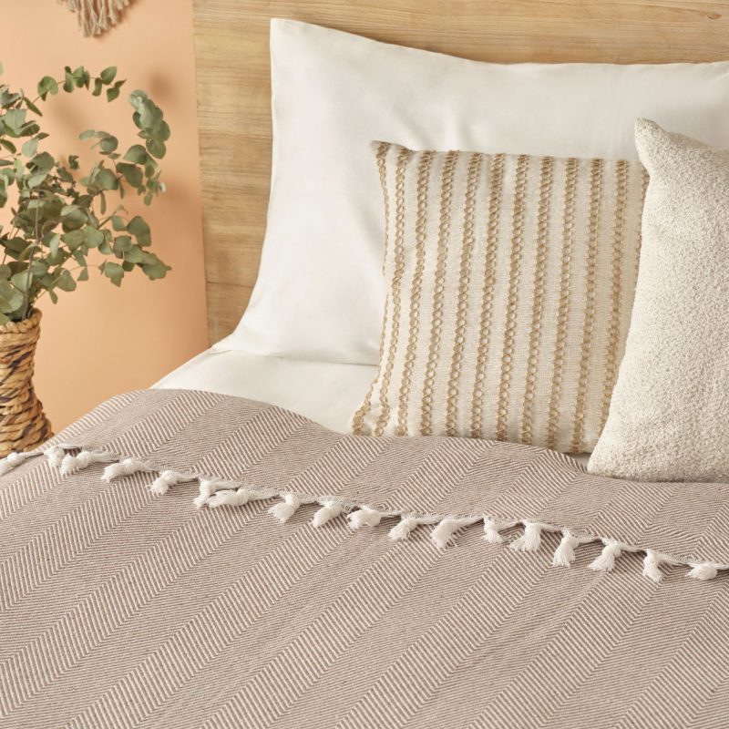 Nina Double Bedspread - Image 2
