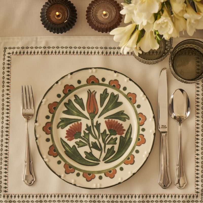 Tulip 50 Piece Table Set - Image 3