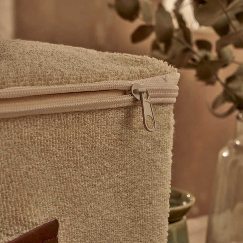 Karla Rectangular Towel Fabric Saddle (23x42x35 cm) - Image 4