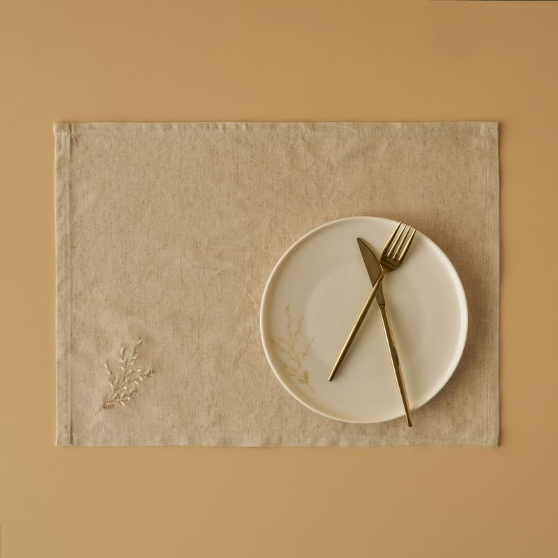 Exclusive Linen Tableware Set - Image 3