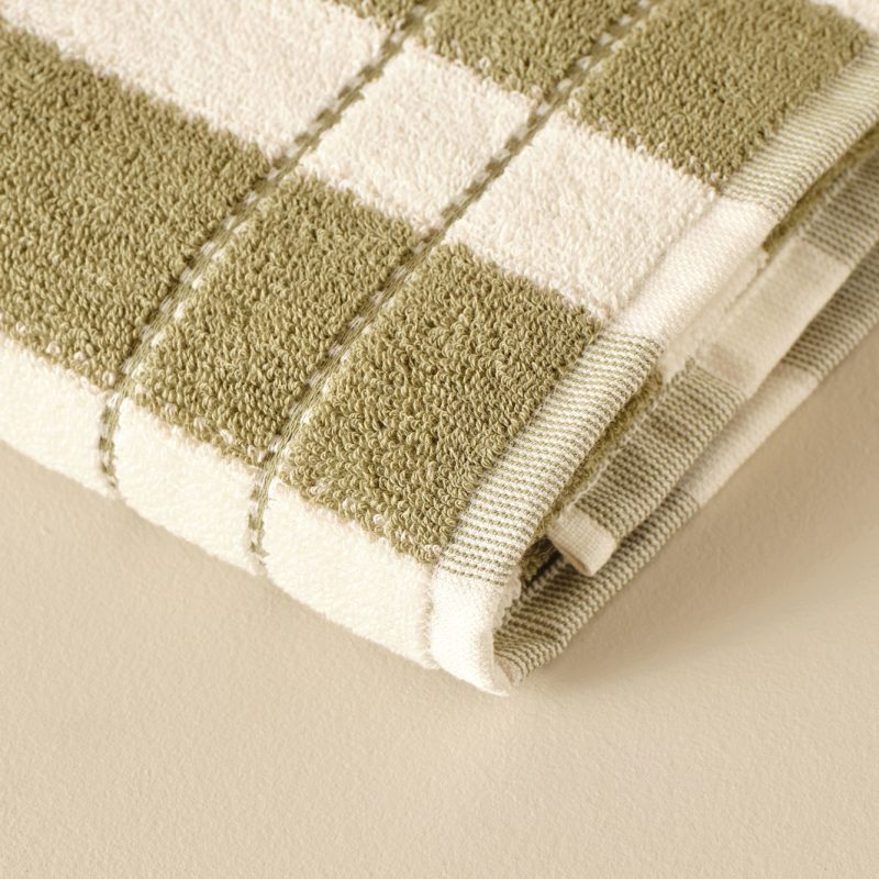 Belicia Bath Towel - Image 2