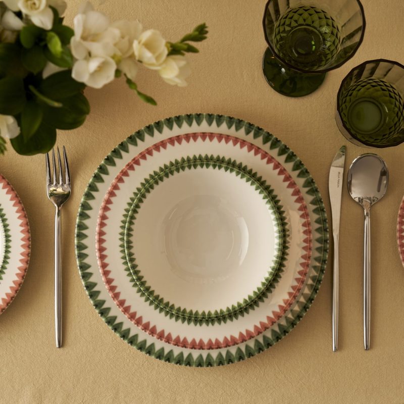 Flowers  44 Piece Dinnerware and Breakfastware Set - Image 3