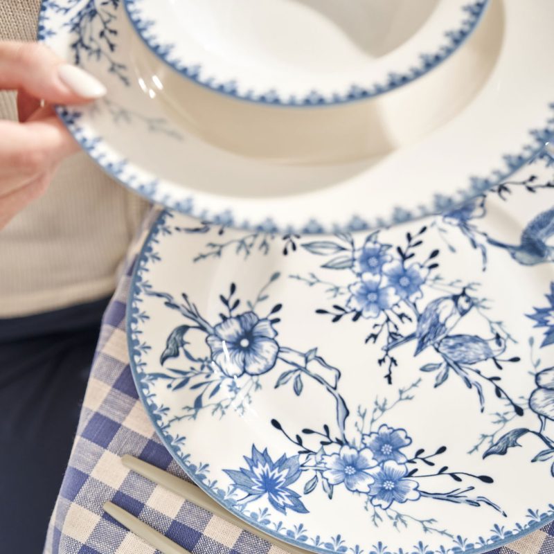 Bleu Blanc 24 Pieces Dinnerware Set - Image 4