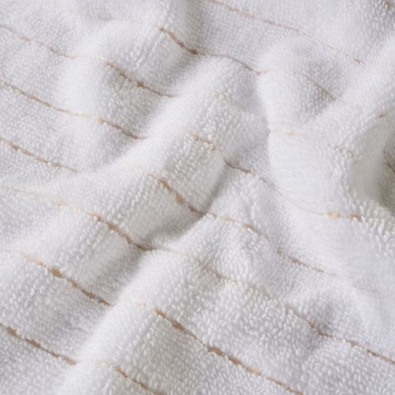 Belinda Bath Towel - Image 2