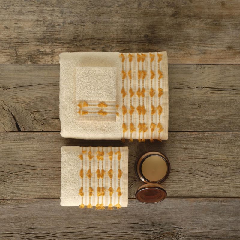 Tassel Bath Towel - Image 3
