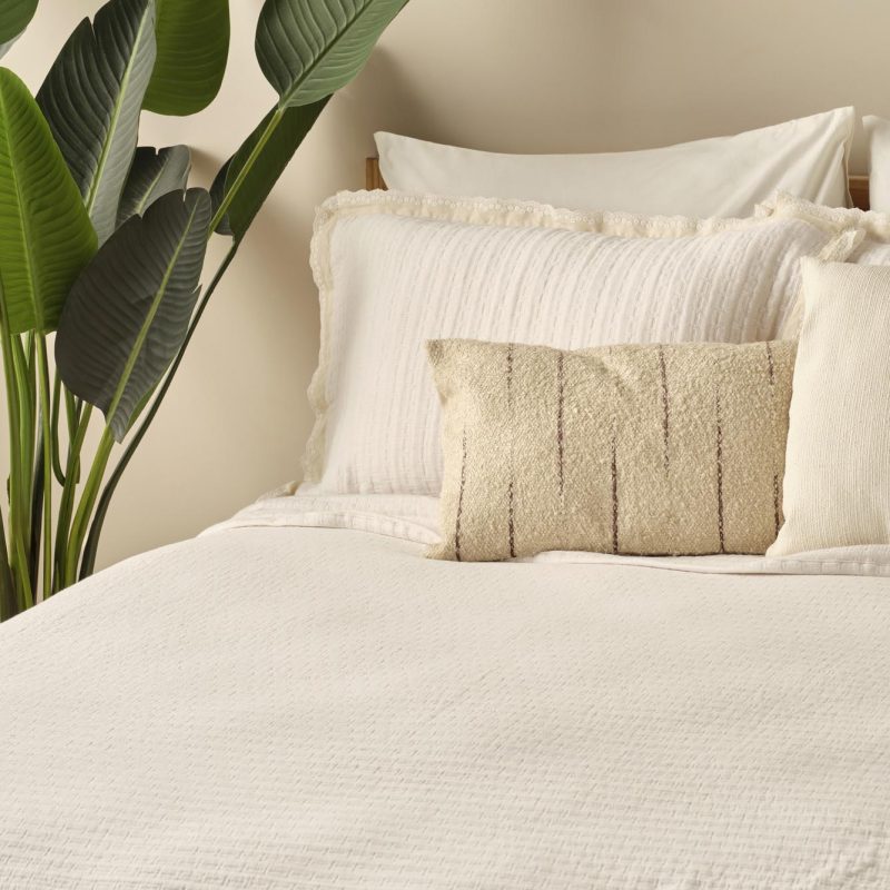 Vintage Bedspread Set Cream (240x260) - Image 2