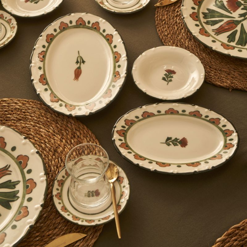 Tulip 50 Piece Table Set - Image 8