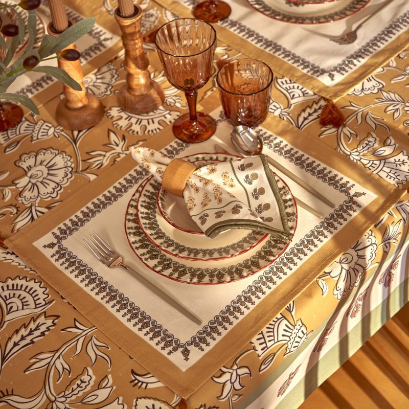 Indian 148 Piece Table Set - Image 2