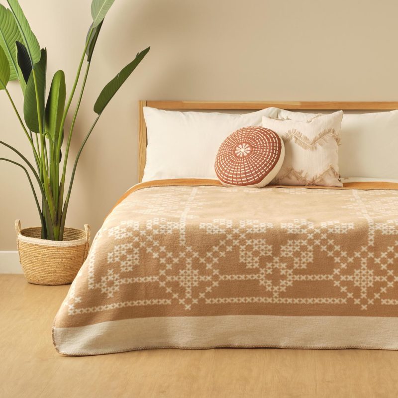Lilith Blanket Double Size Light Brown (180x220 cm) - Image 2