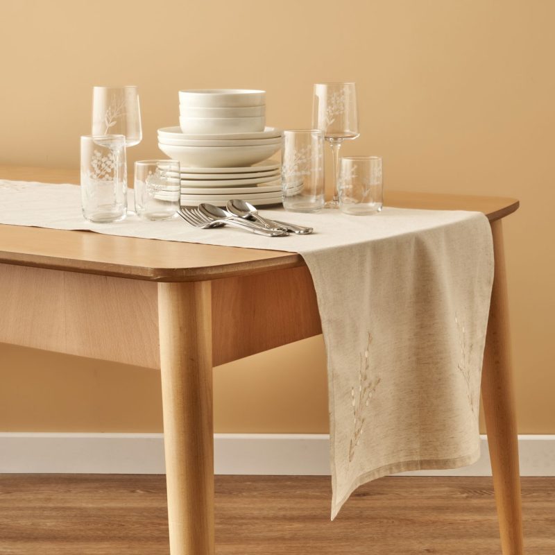 Exclusive Linen Tableware Set - Image 2