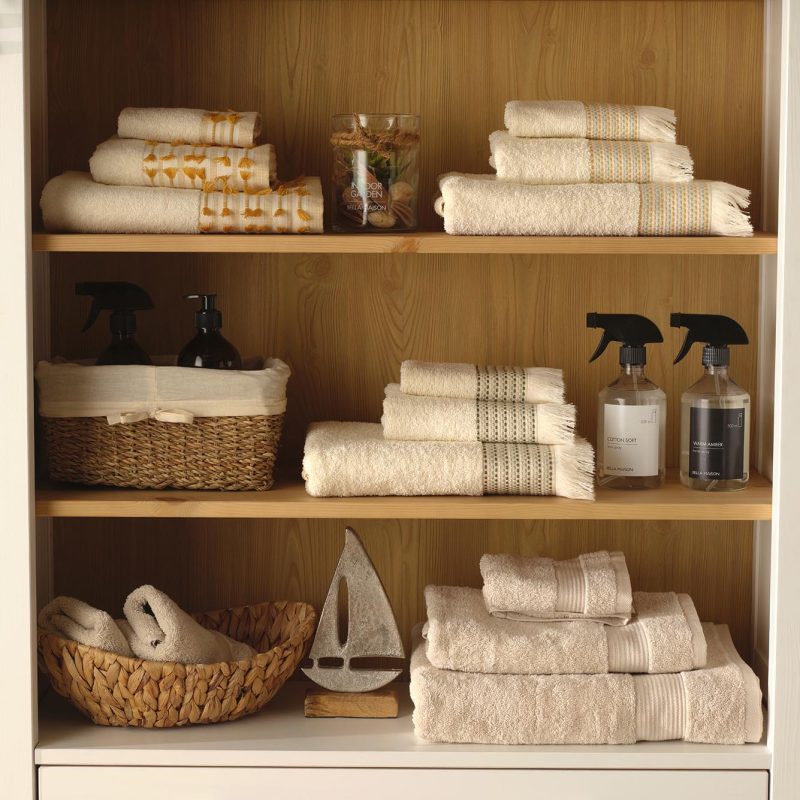 Tassel Bath Towel - Image 4