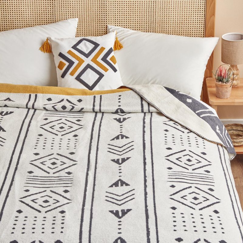 Anchal Blanket - Image 4