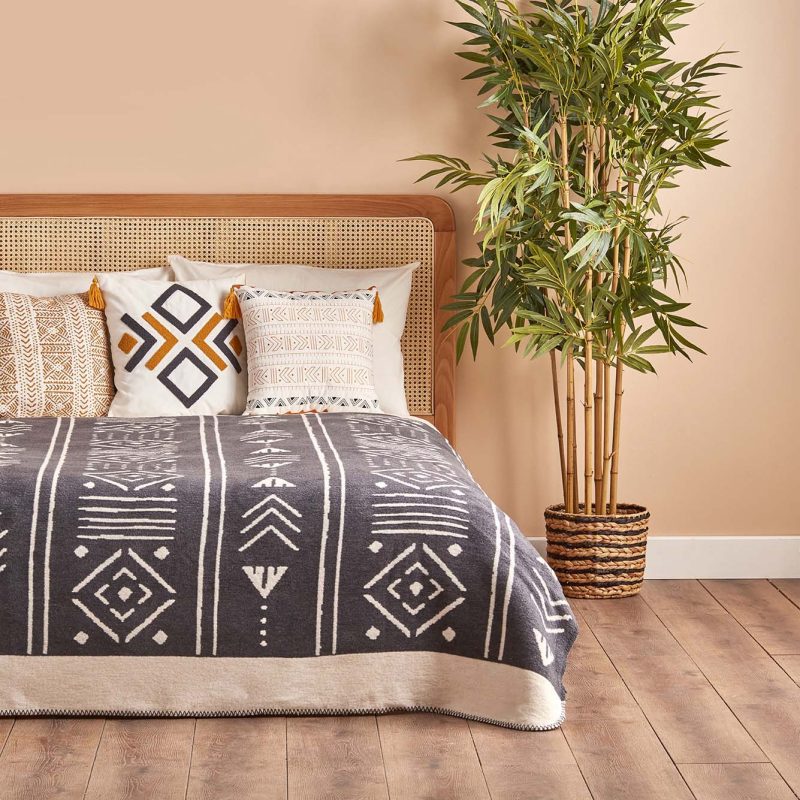 Anchal Blanket - Image 2