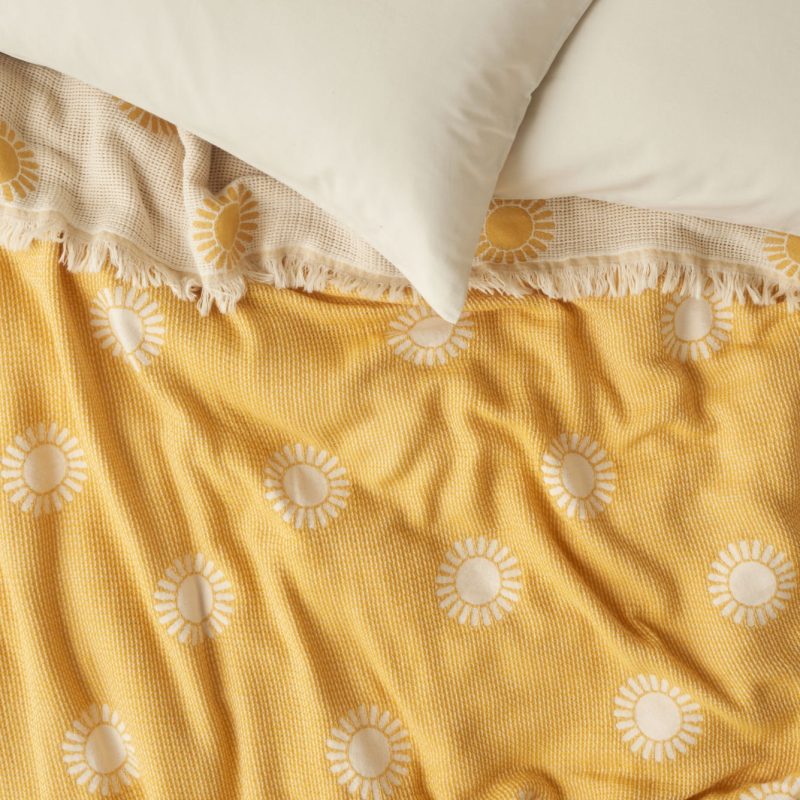 Sunny Bedspread - Image 3