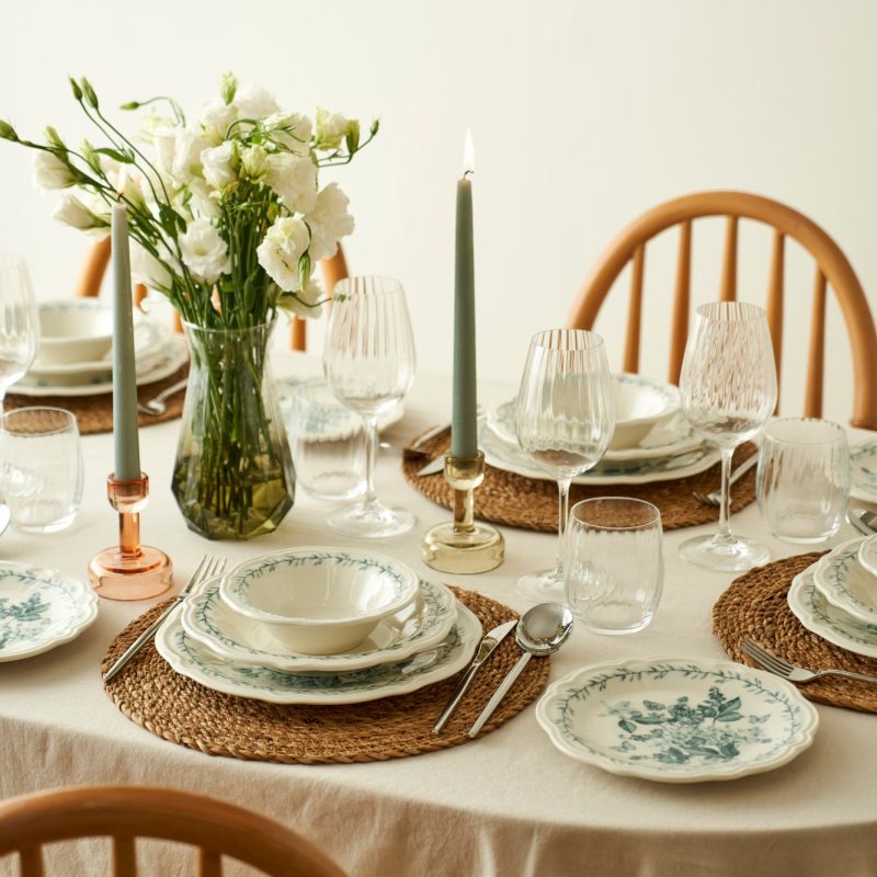 Isabella 24-piece Dinnerware Set - Image 2
