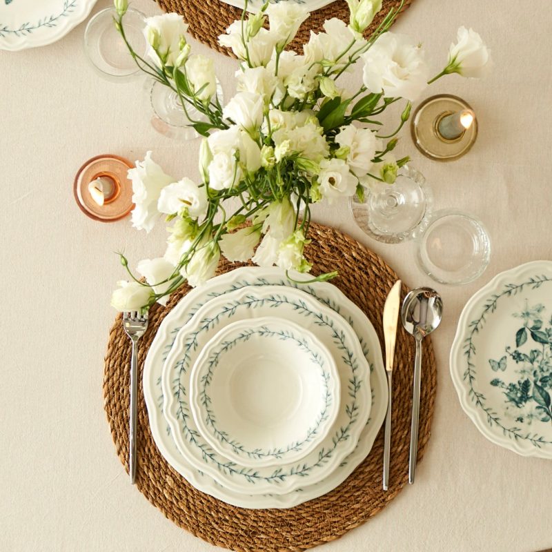 Isabella 24-piece Dinnerware Set - Image 3