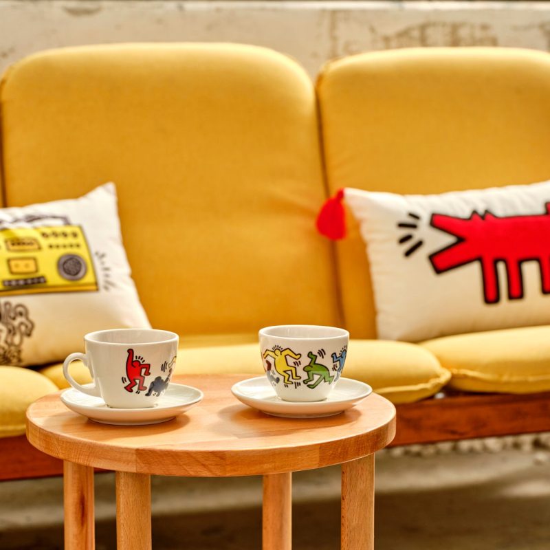 Keith Haring Colored Tea Cup&Saucer set/2pcs (220 cc) - Image 2