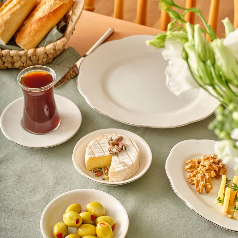 Clover 26 Piece Breakfast Set - Image 3