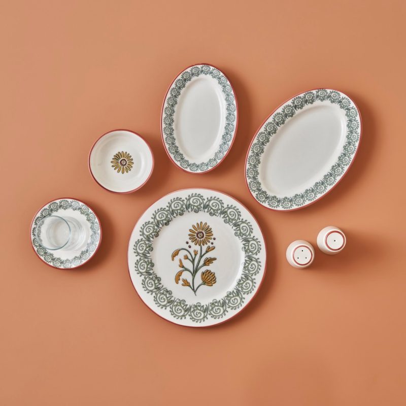 Indian 50 Piece Table Set - Image 2
