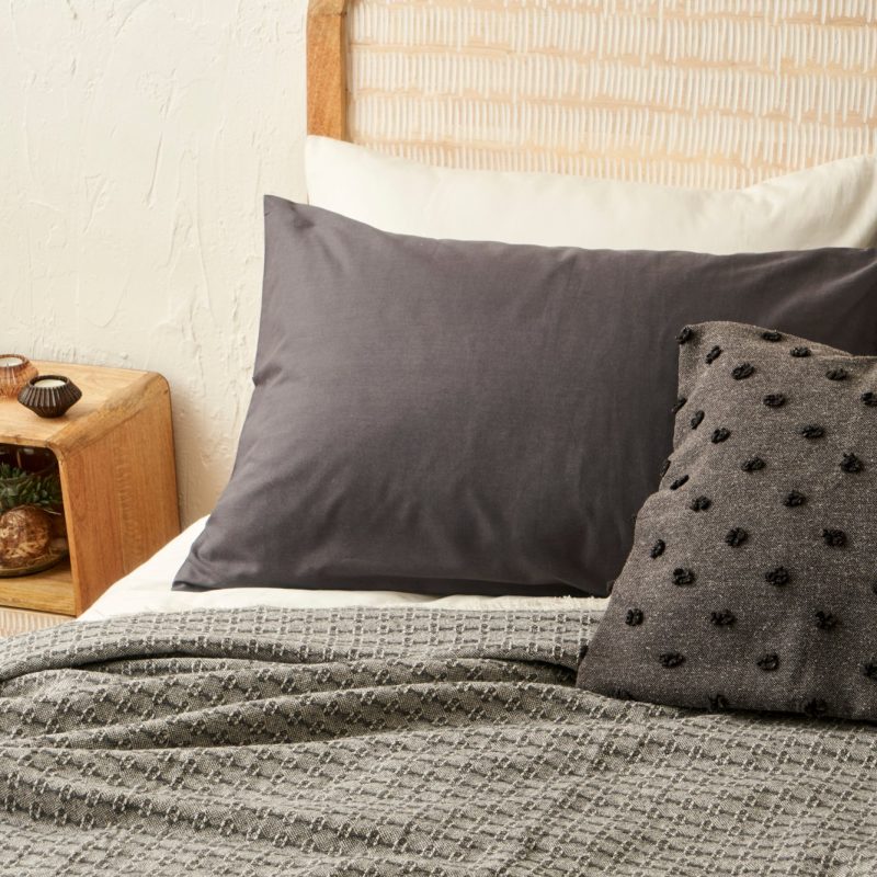 Alisia Bedspread - Image 3