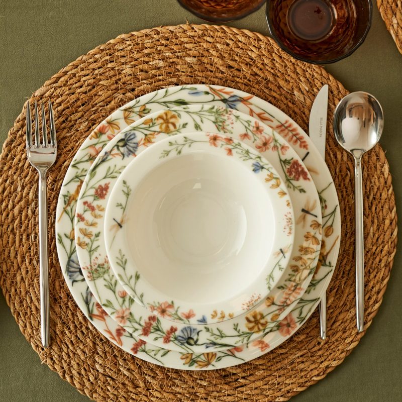Flores Porcelain 24 Piece Dinner Set