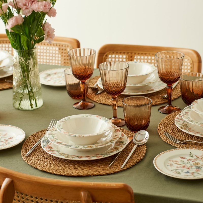 Flores Porcelain 24 Piece Dinner Set - Image 2