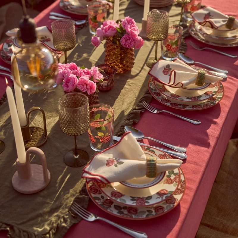 Rose Porcelain 24 Piece Dinner Set - Image 2